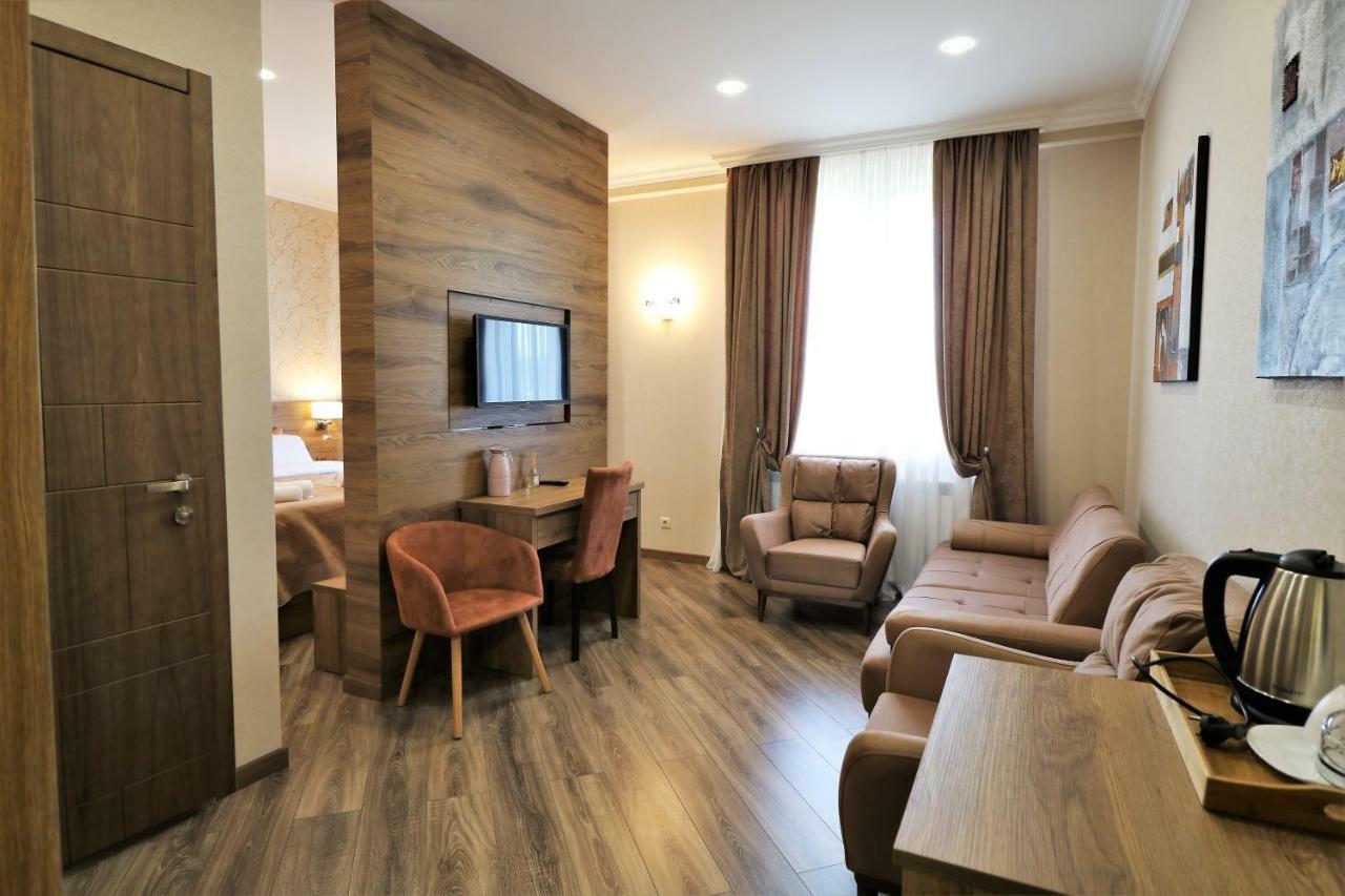 Luxury Aparthotel 5Rooms In Tbilisi Center Экстерьер фото